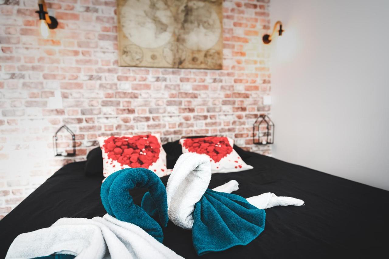 Love Loft Spa Ambronay ภายนอก รูปภาพ